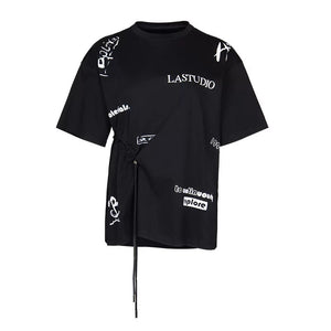 Lapargay Drawstring Waist Graffiti Print Asymmetrical Hem Loose Round Neck T-Shirt L78200206C - Lapargay