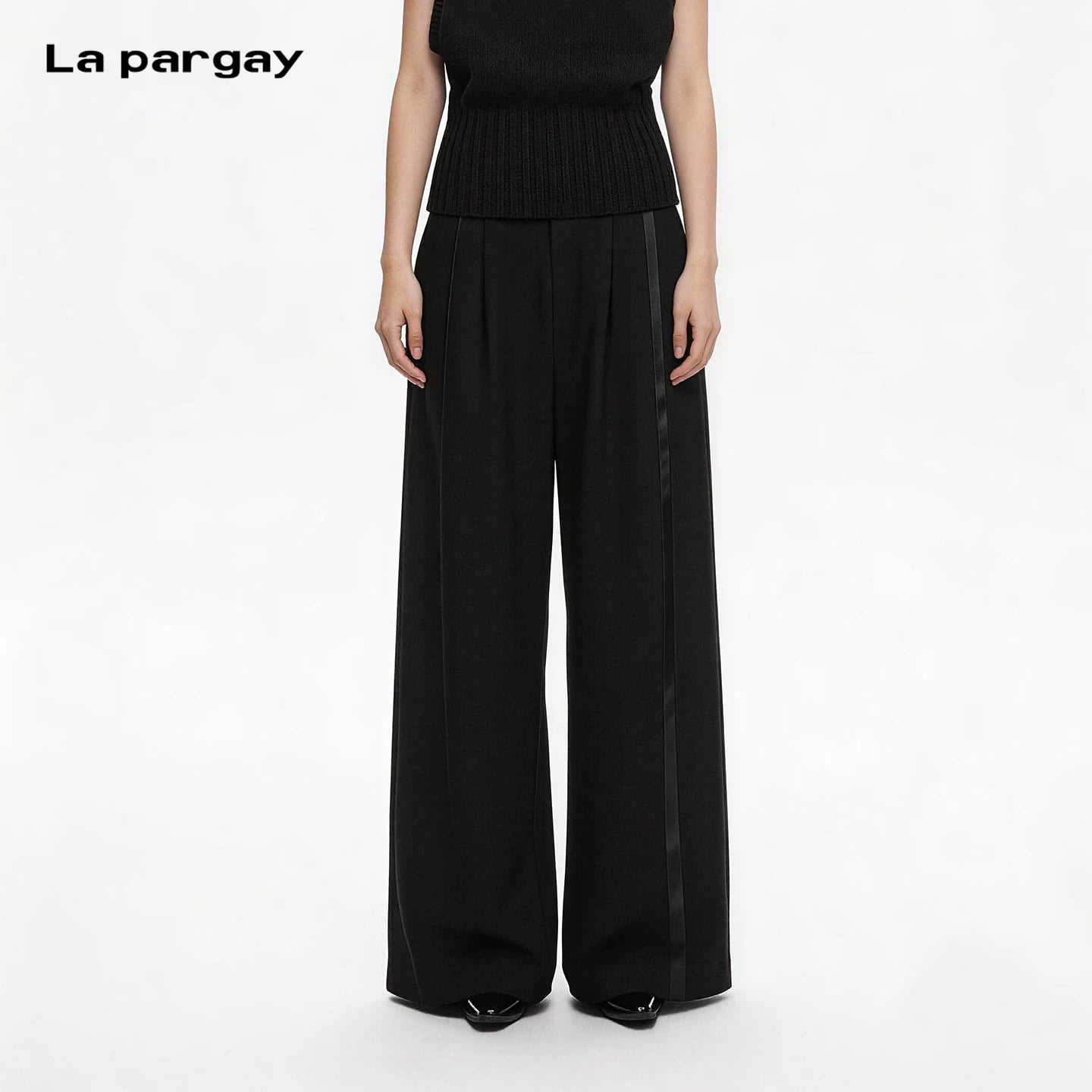Lapargay high-waist wide-leg pants, drapey and wrinkle-resistant, flattering leg shape, workplace versatile L75102901C