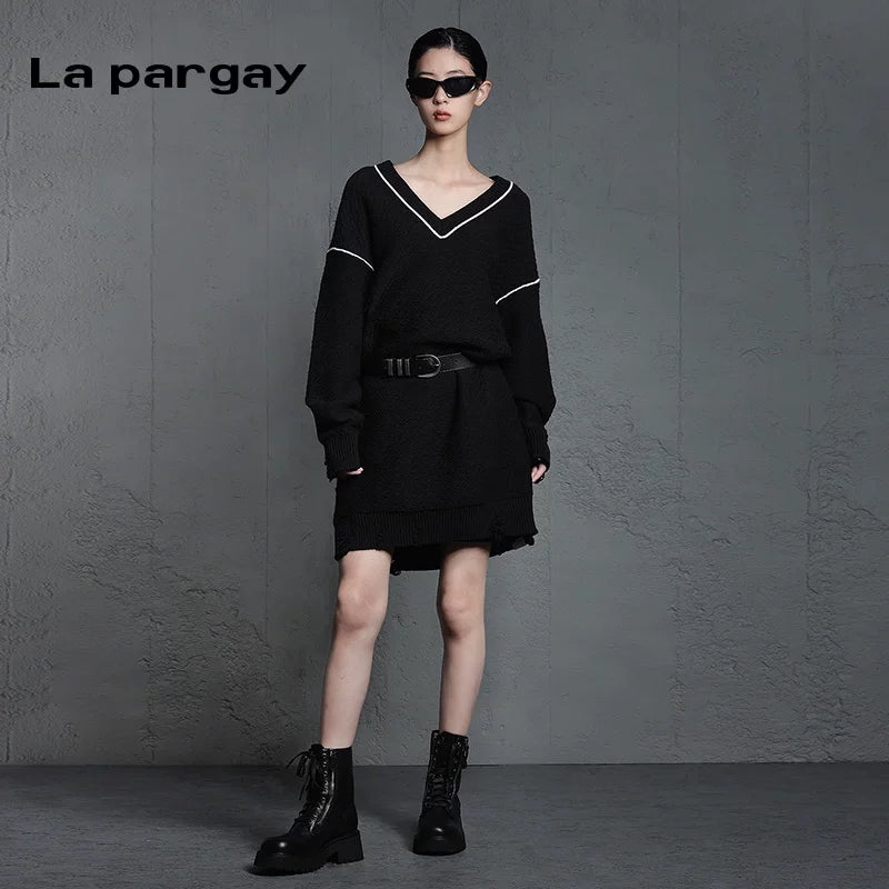 Lapargay pullover long sleeve V-neck knit dress 2026 new women's black personality fashion dress