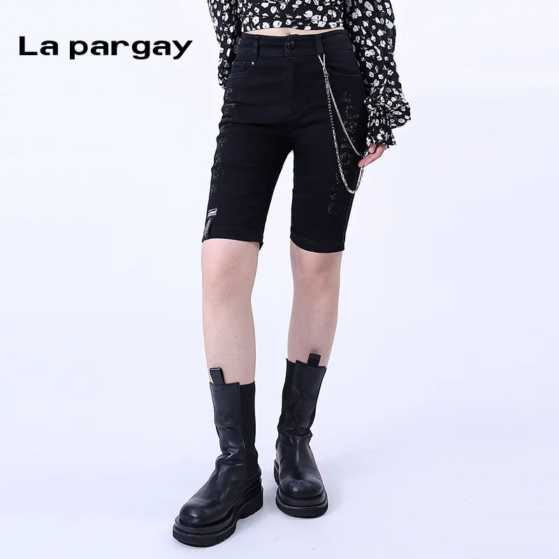 Lapargay 2026 niche mid-waist tight denim five-point shorts black stretchy slimming women's pants