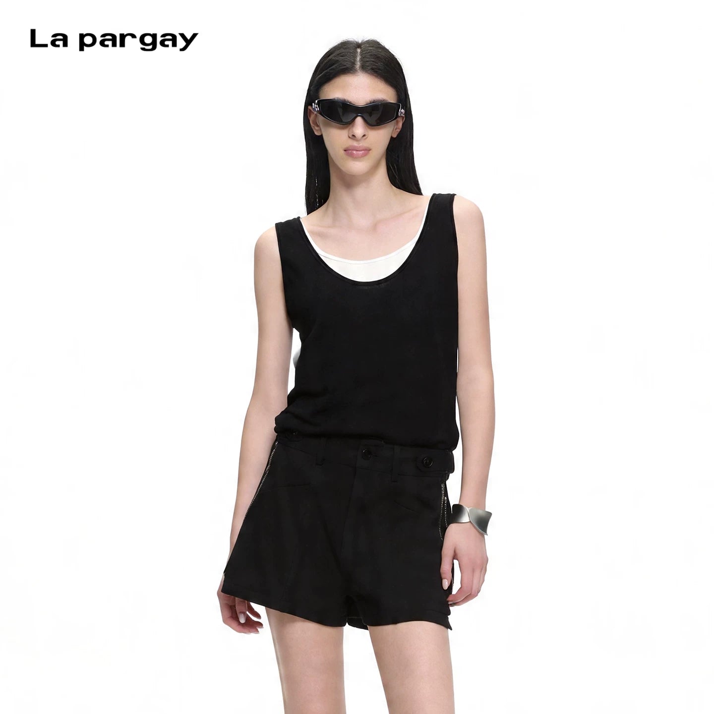 Lapargay Knit faux layered vest, contrast sleeveless design, suitable for inner wear or outerwear L75208102C