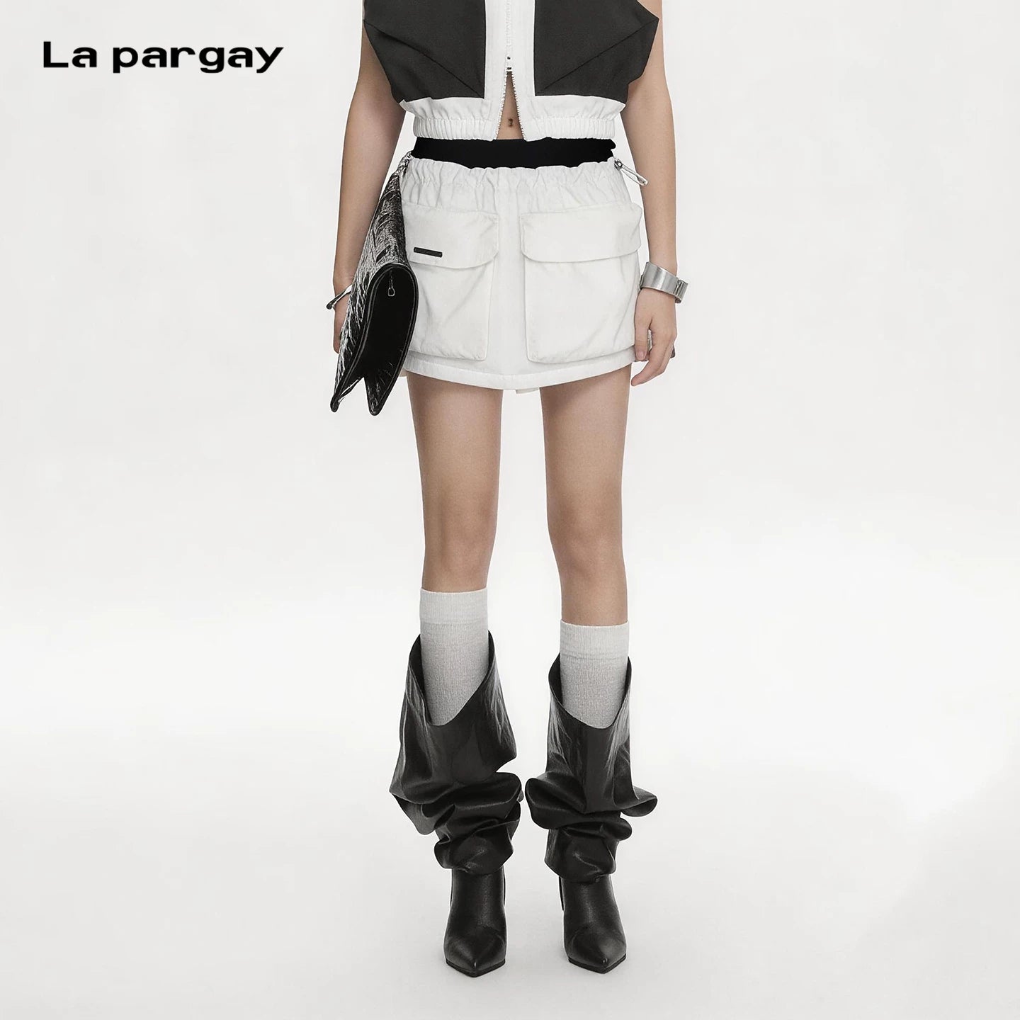 Lapargay Loose Wide Hem Cut with Large Capacity Pockets Cargo Skirt L75209201C