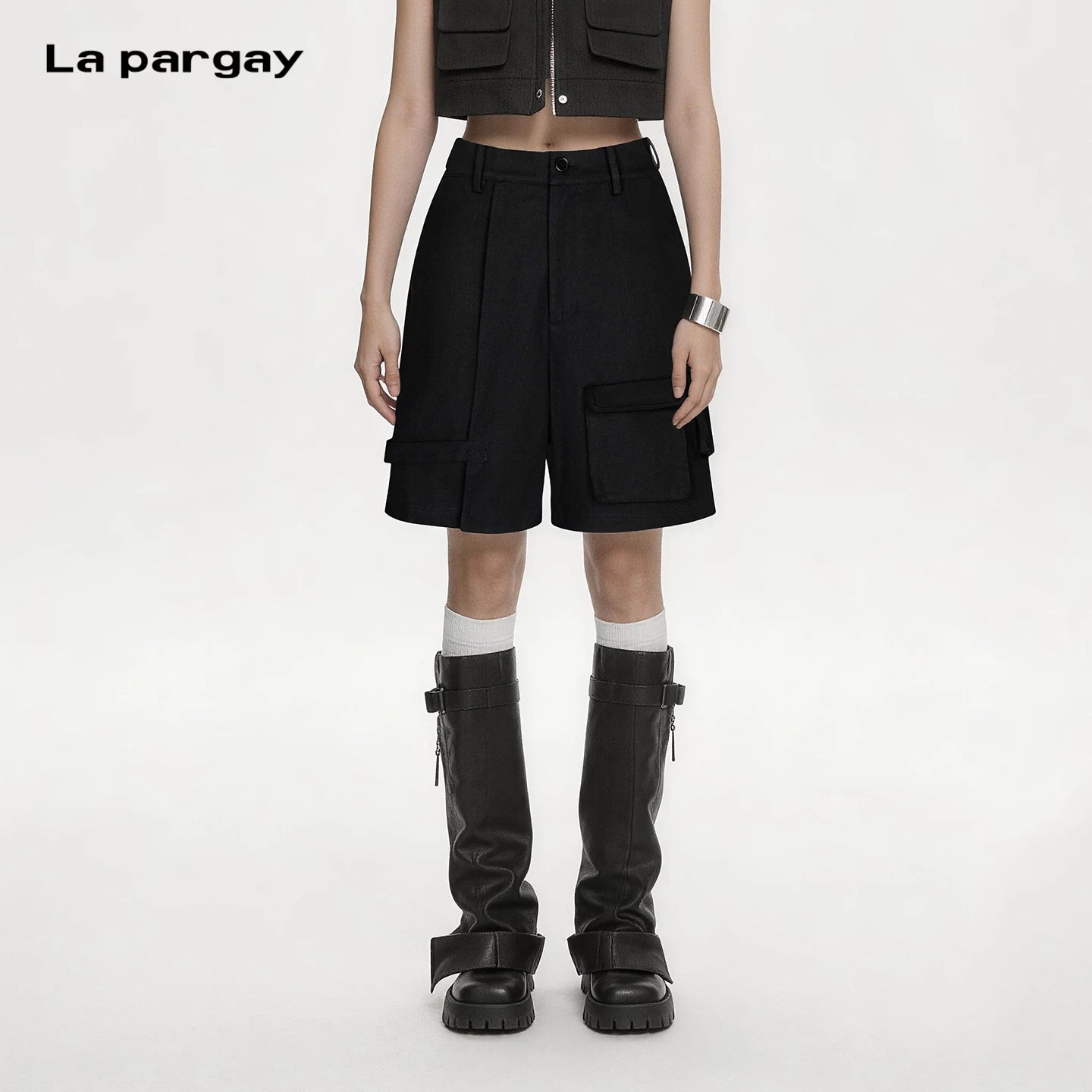 Lapargay five-pocket cargo casual shorts, multi-pocket design, creating a cool street style L72202202S