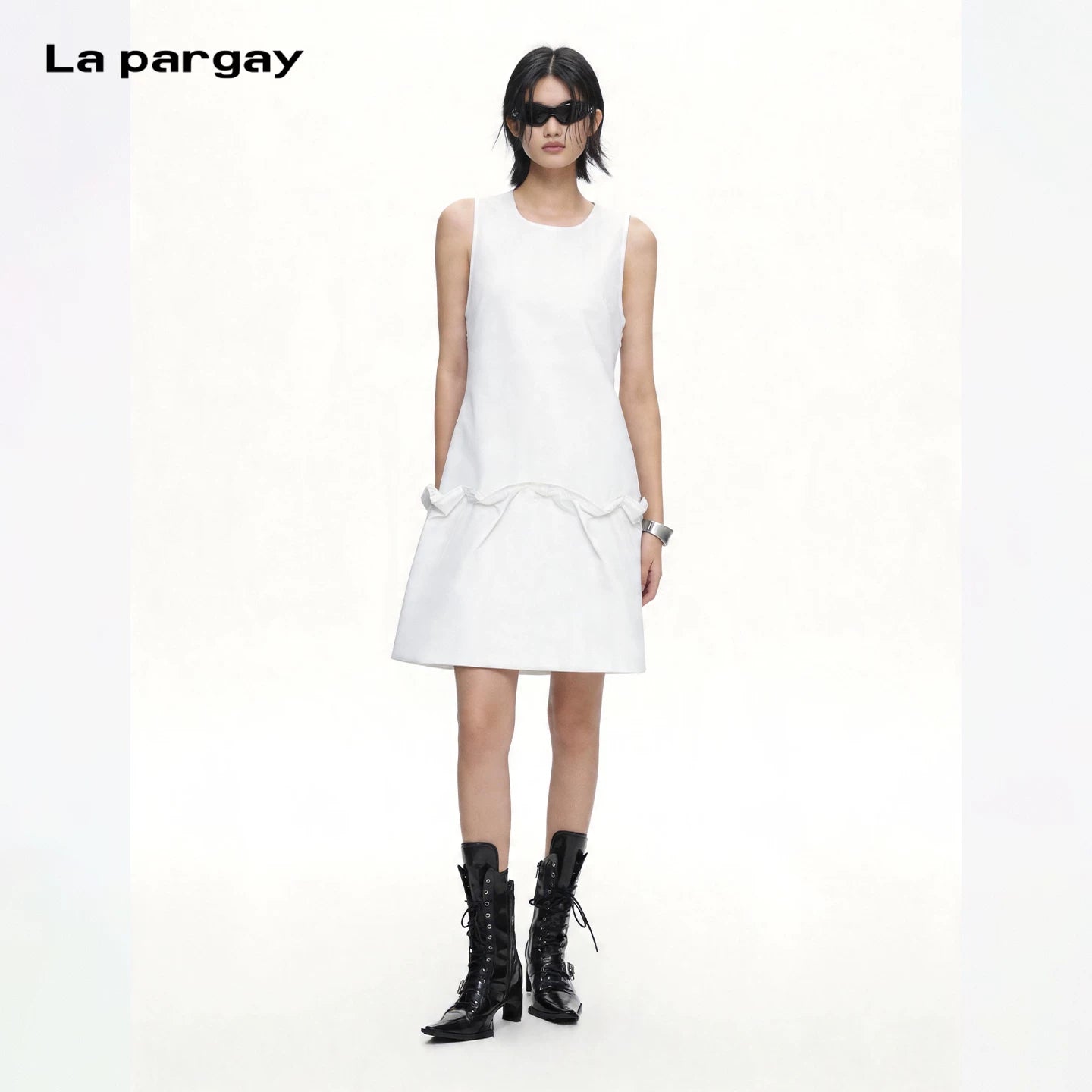Lapargay Simple and Elegant Midi Dress Sleeveless Silhouette Multi-wear Dress L78209019C