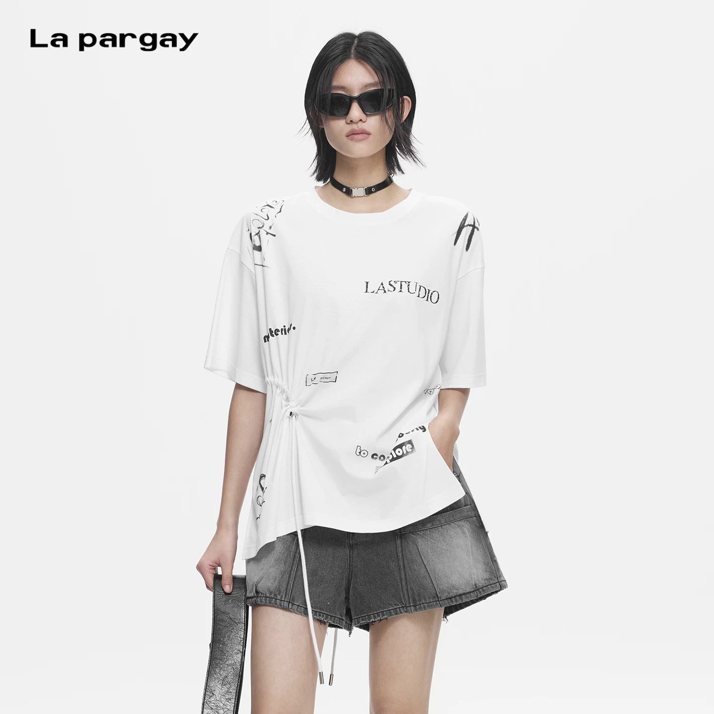 Lapargay drawstring waist, graffiti print, irregular hem, loose round neck T-shirt L78200206C