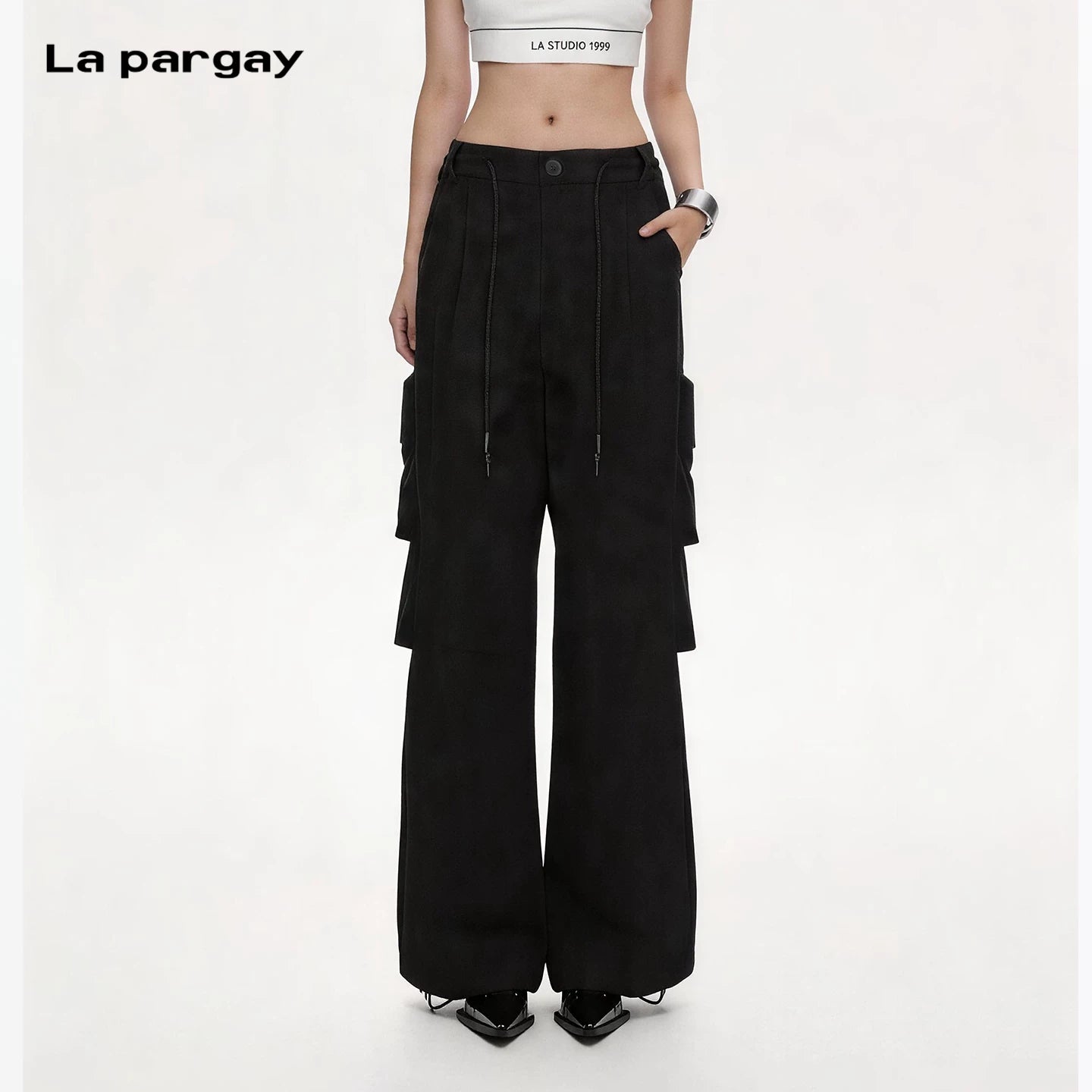 Lapargay Double Drawstring Waistband Fit and Non-Binding Three-Dimensional Cargo Pants Adjustable Cuffs L75202606V