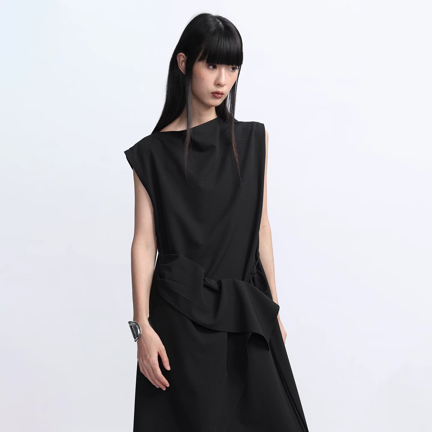 Lapargay 【Masquerade】Deconstructed Sleeveless Dress Avant-garde Asymmetry L75309003C