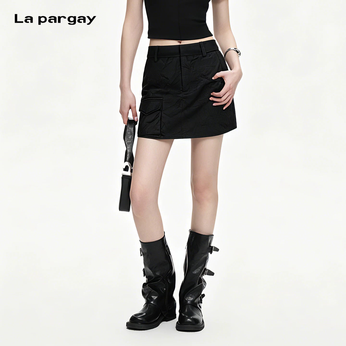 Lapargay Crinkled Textured Cargo Mini Skirt High-Waist A-Line Slimming Little Black Skirt L72109203C