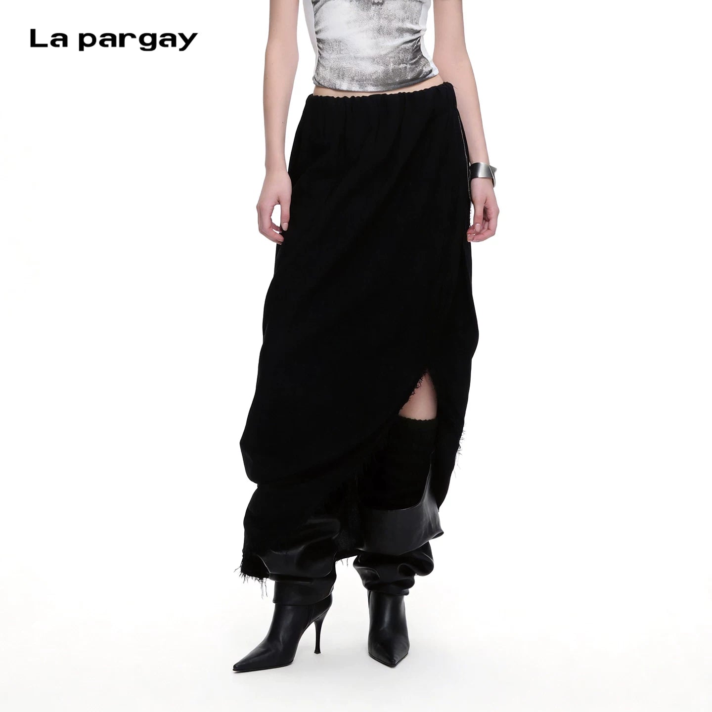 Lapargay Asymmetrical raw edge maxi skirt with elastic waist and slit design L72109107V