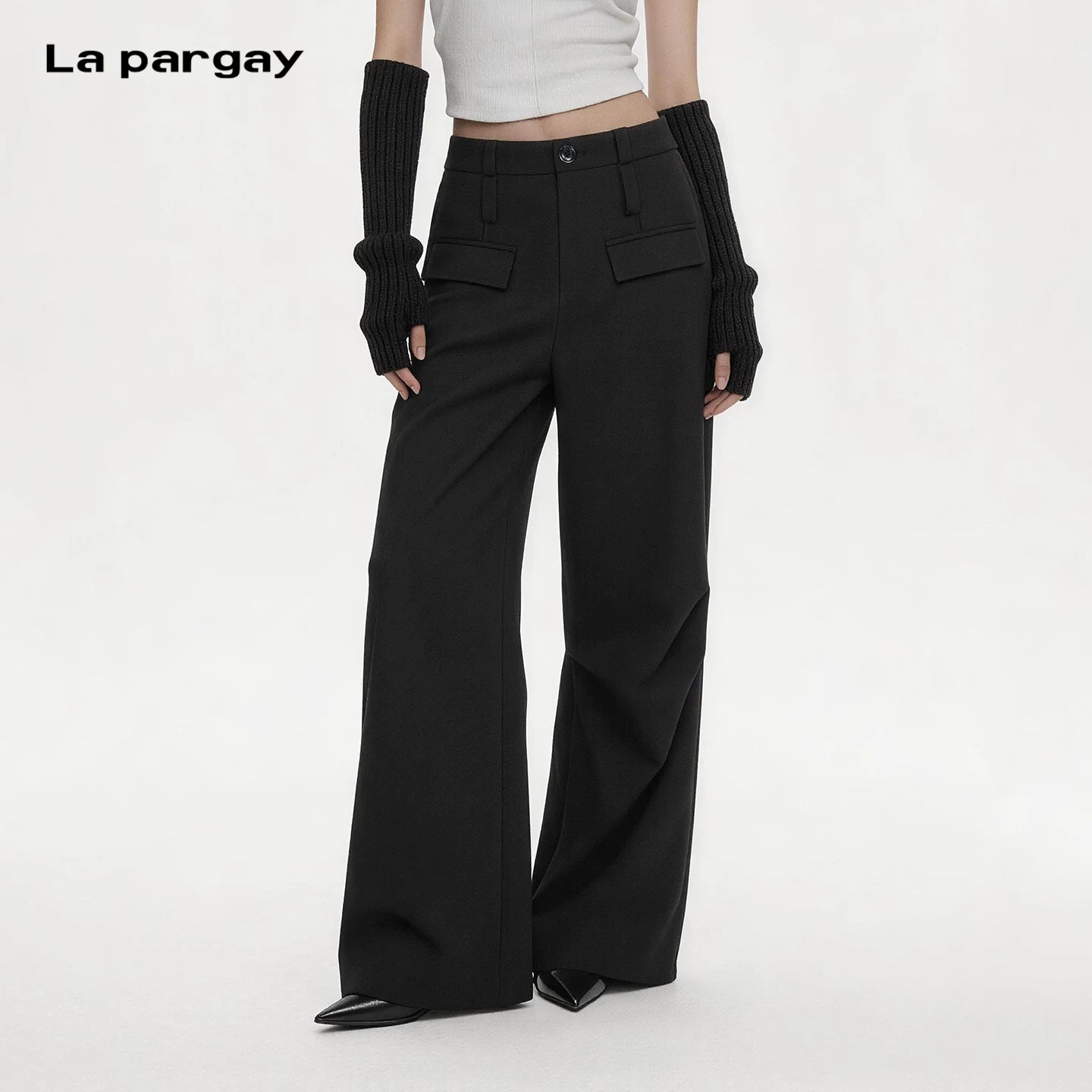 Lapargay High-Waist Pleated Wide-Leg Casual Pants with Double Patch Pockets, Workwear Style, Loose and Non-Tight L75102615C