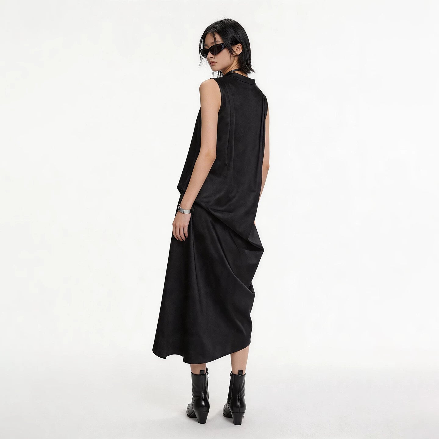 Lapargay V-Neck Sleeveless Little Black Dress, Irregular Long Dress, High-End Pleated Dress L69209008C