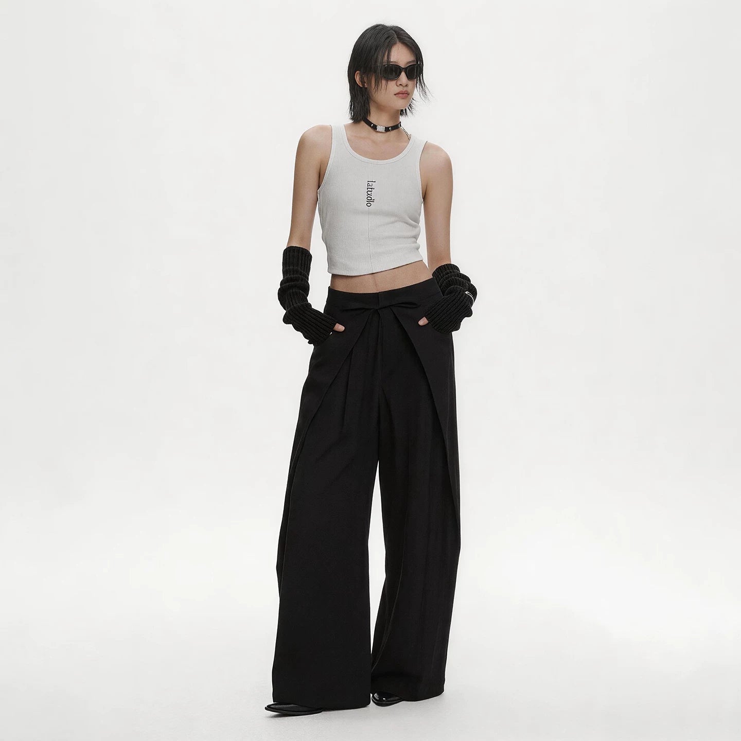 Lapargay black wide-leg pants with tie waist, loose and neat silhouette, simple and elegant easy to match L69202901C