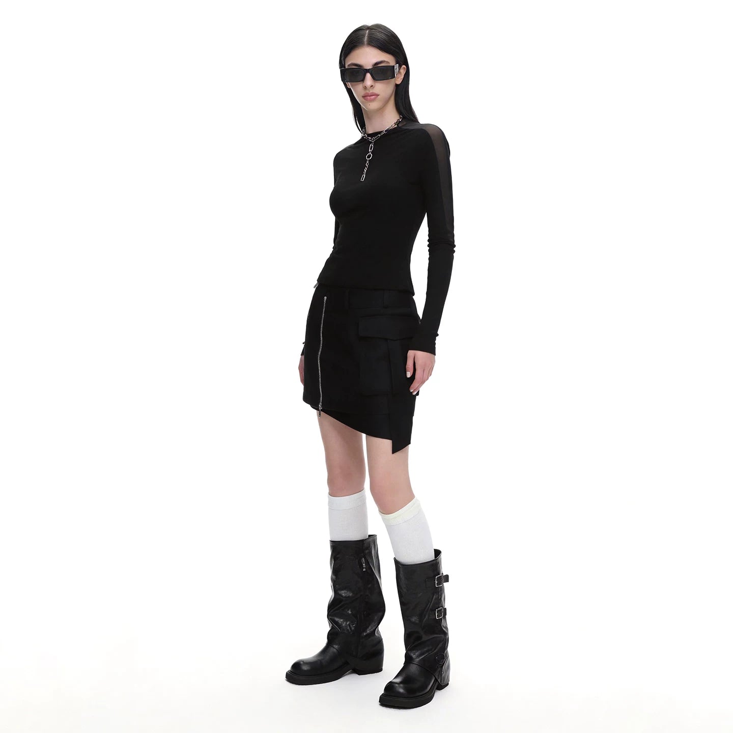 Lapargay Cargo style short skirt Three-dimensional patch pockets create layered look L69109202V