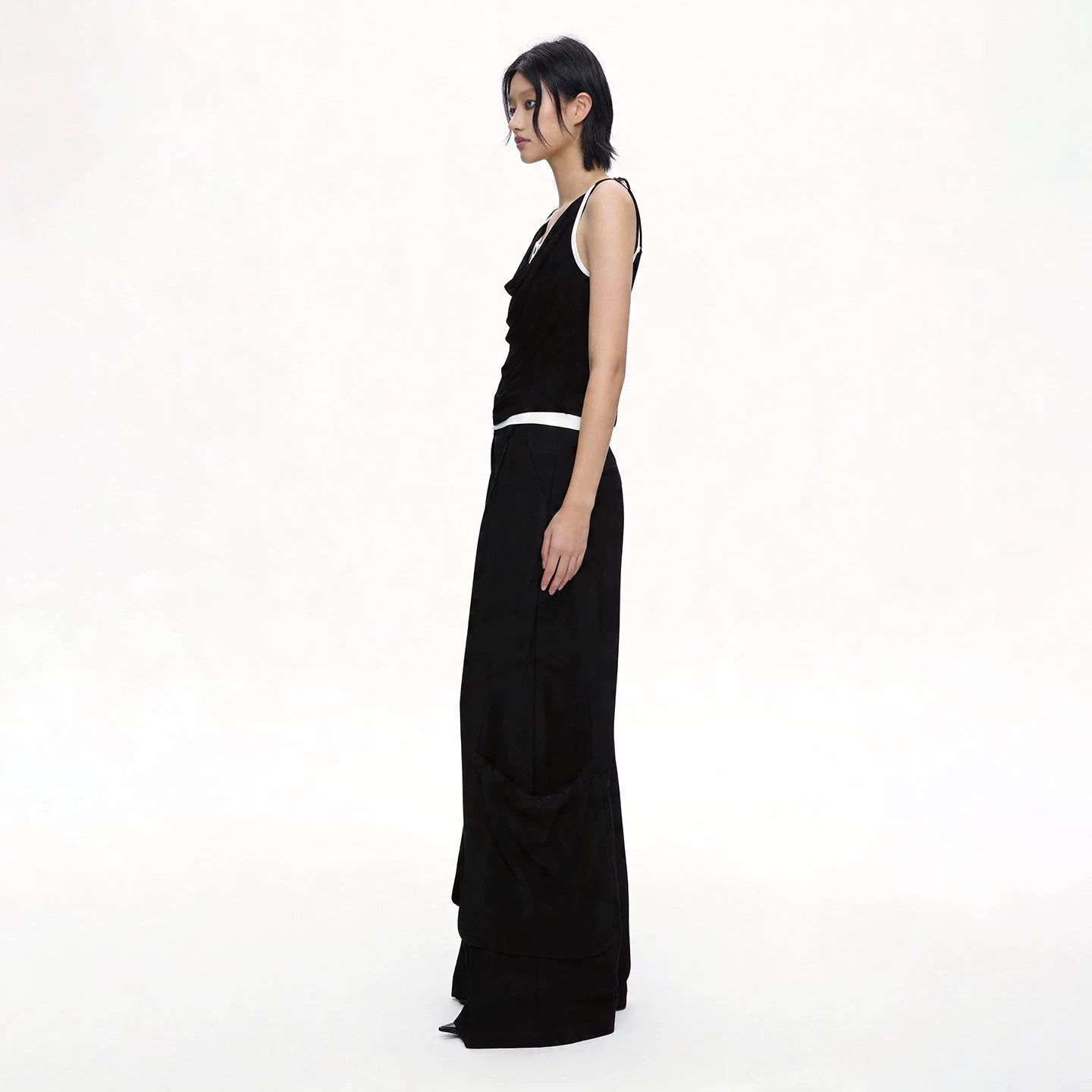 Lapargay Asymmetrical 3D Pockets High-Waist Wide Leg Pants Sharp Black Cargo Style L75202901S