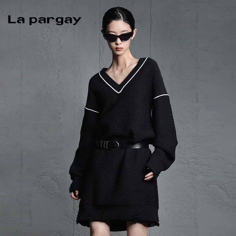 Lapargay pullover long sleeve V-neck knit dress 2026 new women's black personality fashion dress