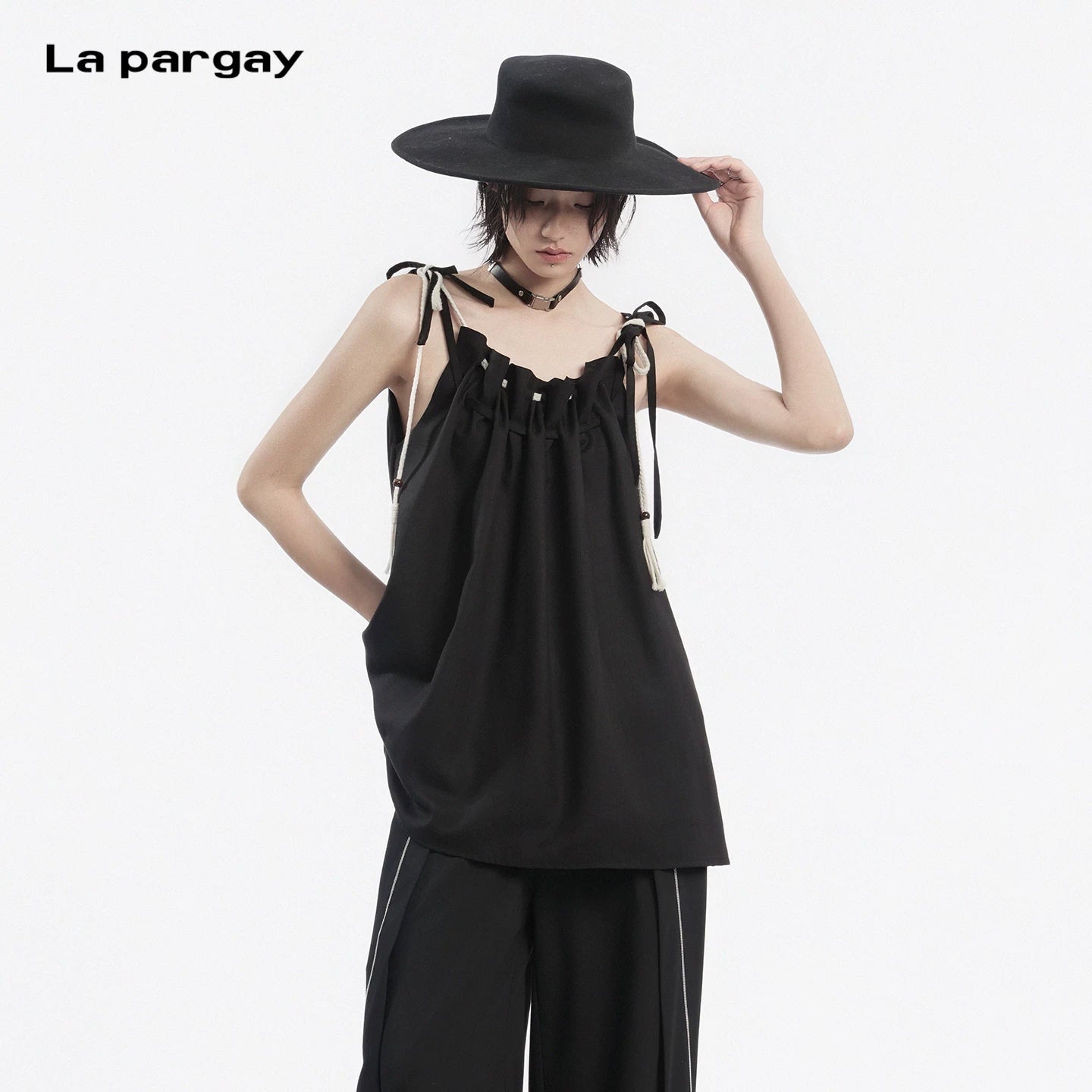 Lapargay Loose Sleeveless Tank Top Adjustable Straps Pleated Design L78200103V