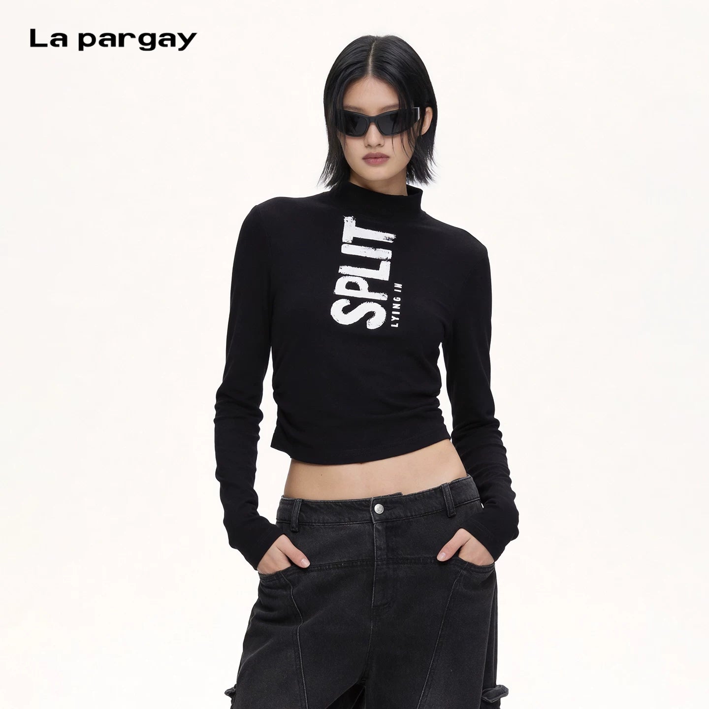 Lapargay cinched-waist crop T-shirt, stand-up collar fits the neck, accentuates an excellent body proportion L69300310V