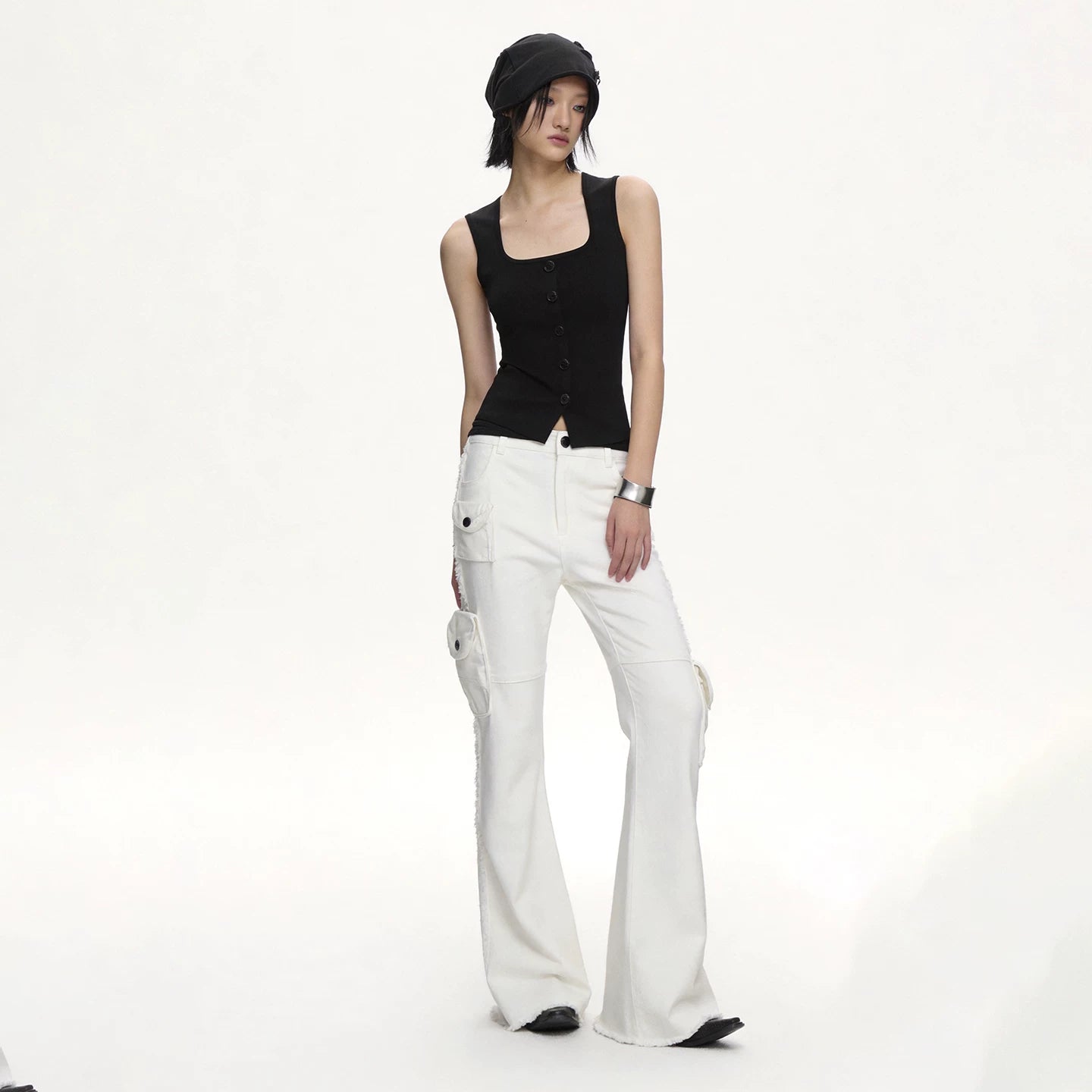 Lapargay Multi-pocket Flared Casual Pants Frayed Hem Side Zipper Design L69202642V