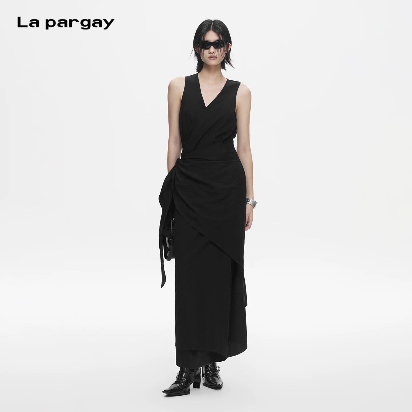 Lapargay V-Neck Sleeveless Little Black Dress Tie Waist Elegant Slimming Dress L78209010V