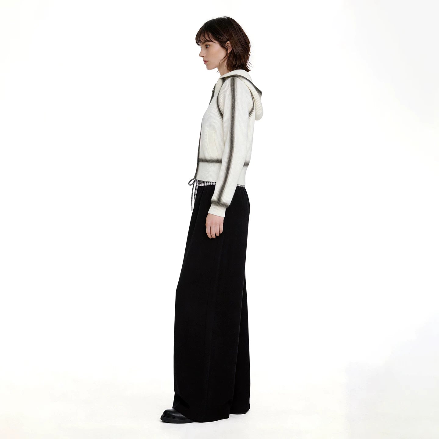 Lapargay black-white gradient knit cardigan, hooded double zipper, short style crisp and proportion-enhancing L75408305V