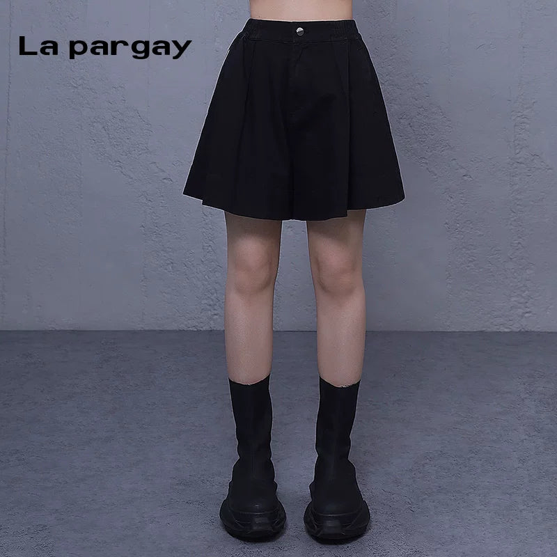 Lapargay High-Waist Shorts Loose Wide-Leg Pants 2026 Spring New Women's Black and White Personality Design Culottes