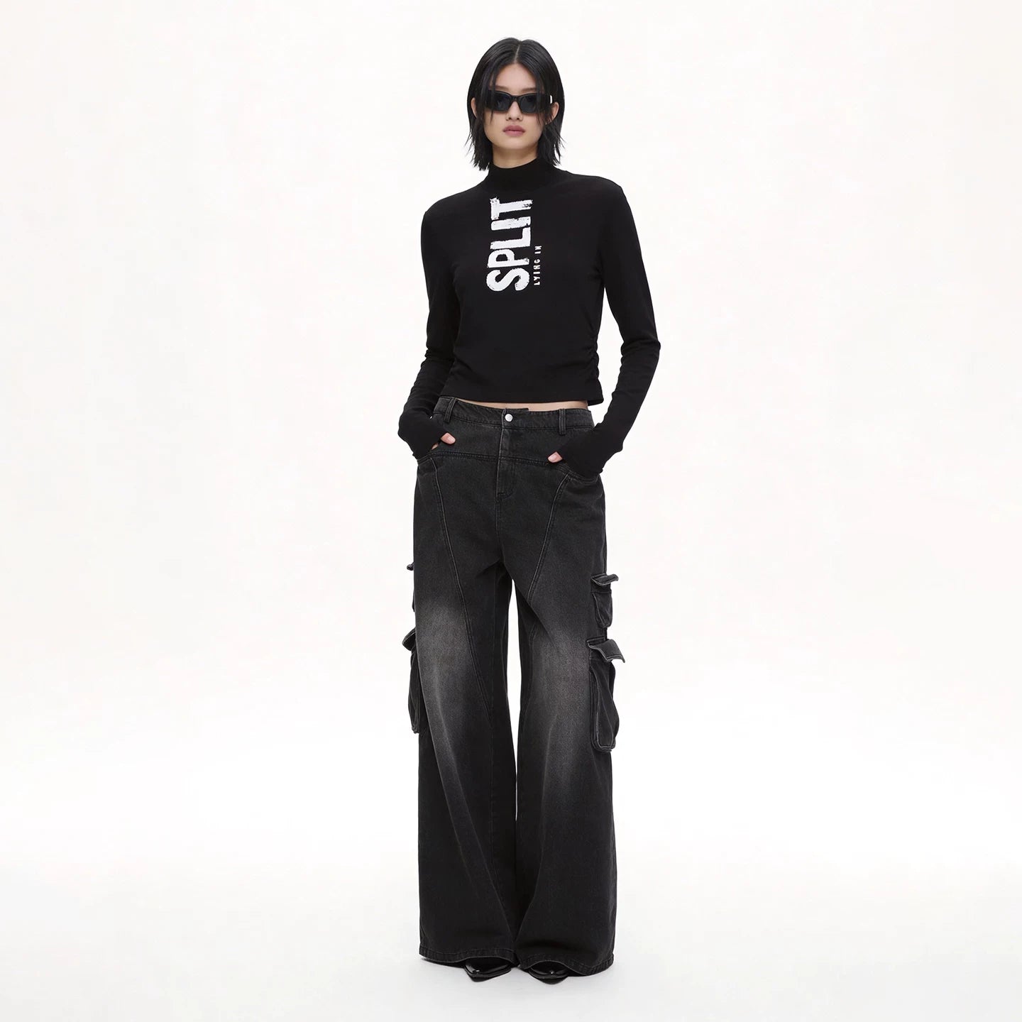 Lapargay cinched-waist crop T-shirt, stand-up collar fits the neck, accentuates an excellent body proportion L69300310V