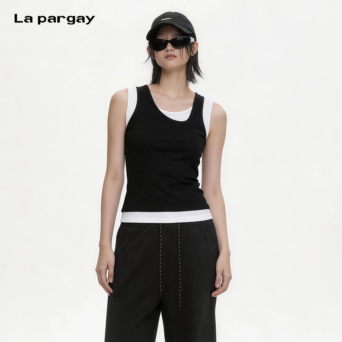 Lapargay Fake Two-Piece Sleeveless Vest Contrast Color Block Design Slimming and Figure-Flattering L75200105C