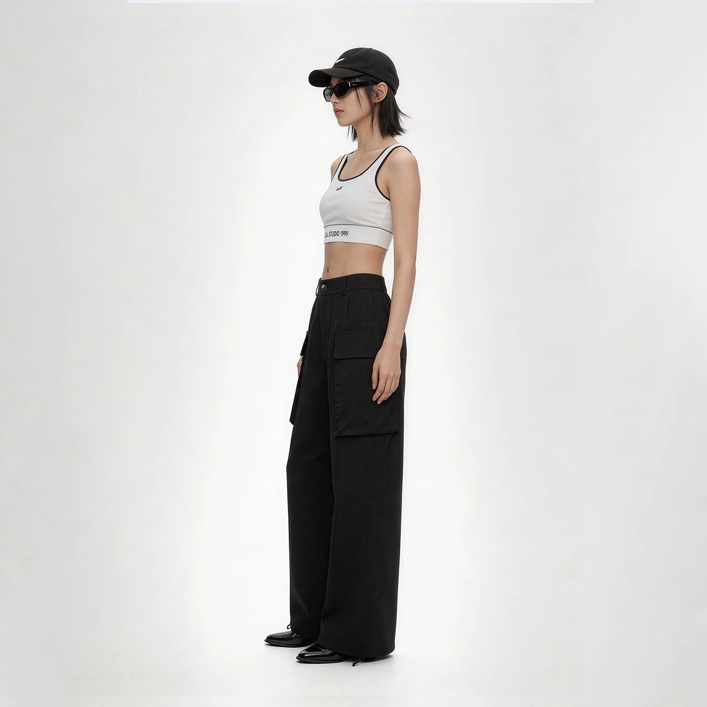 Lapargay High-Waist Pleated Cargo Casual Pants 3D Large Pockets Drawstring Hem Design L66202638C