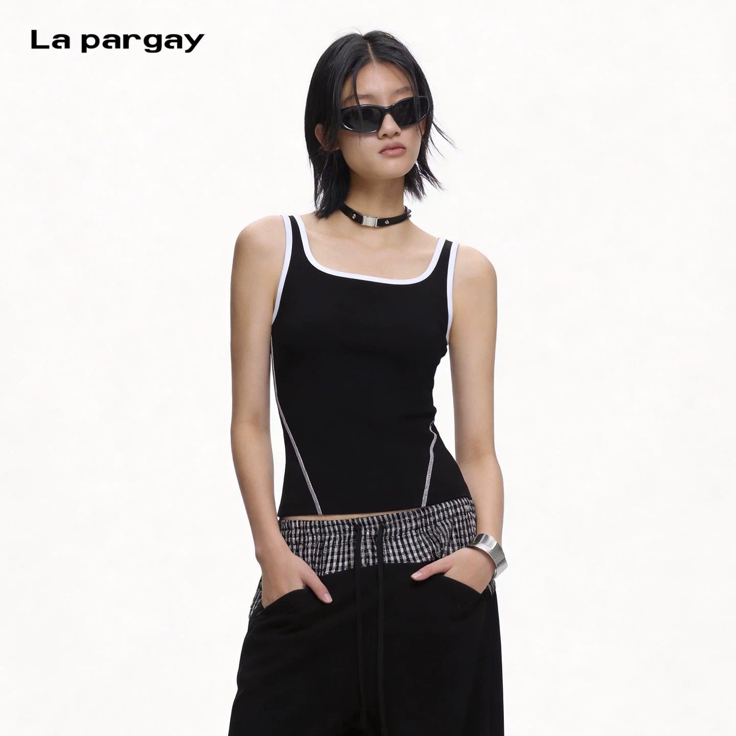 Lapargay visible seam waist-defining fitted tank top, contouring to body shape, comfortable and easy L72100101C