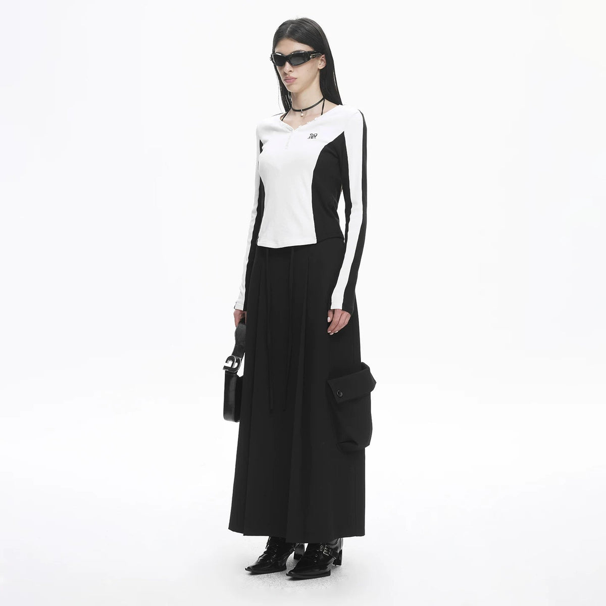 Lapargay black techwear long skirt, pleated wide hem, double large utility pockets on sides L78109111V - Lapargay