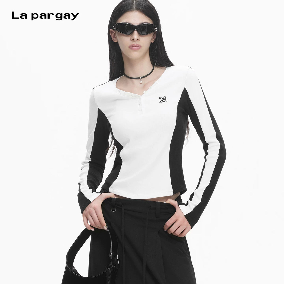 Lapargay Black-White Contrast Color Block Top Minimalist Aesthetic V-Neck Half Button Design L78300307V - Lapargay