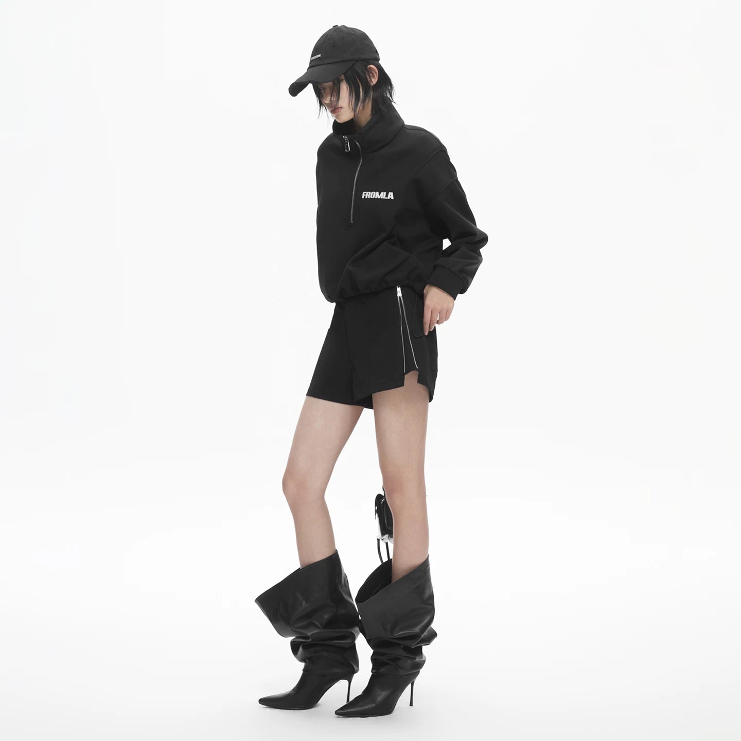 Lapargay Cool Stand Collar Short Sweatshirt, Half Zipper Design, Letter Print Top L78101980C - Lapargay