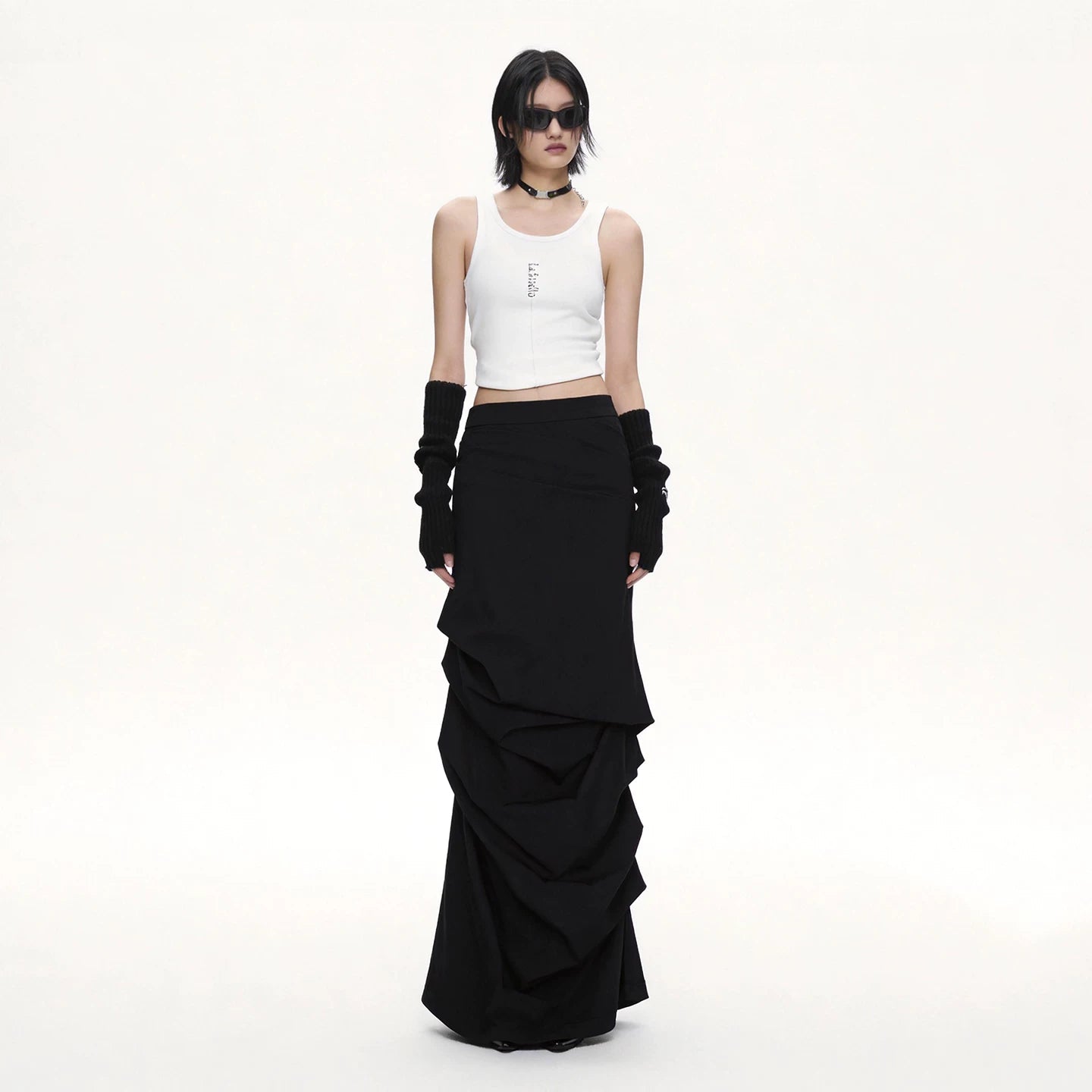 Lapargay dark pleated long skirt, three-dimensional layered tailoring, slim and figure-flattering style L66309185C - Lapargay