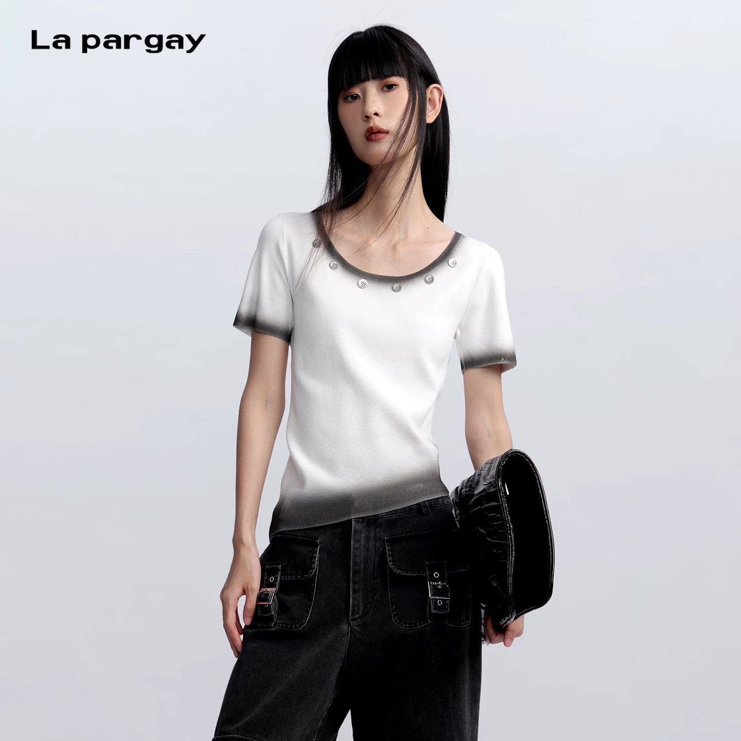 Lapargay Gradient Knit T-Shirt Low Round Neck Metal Button Irregular Asymmetric Hem L78108203C - Lapargay