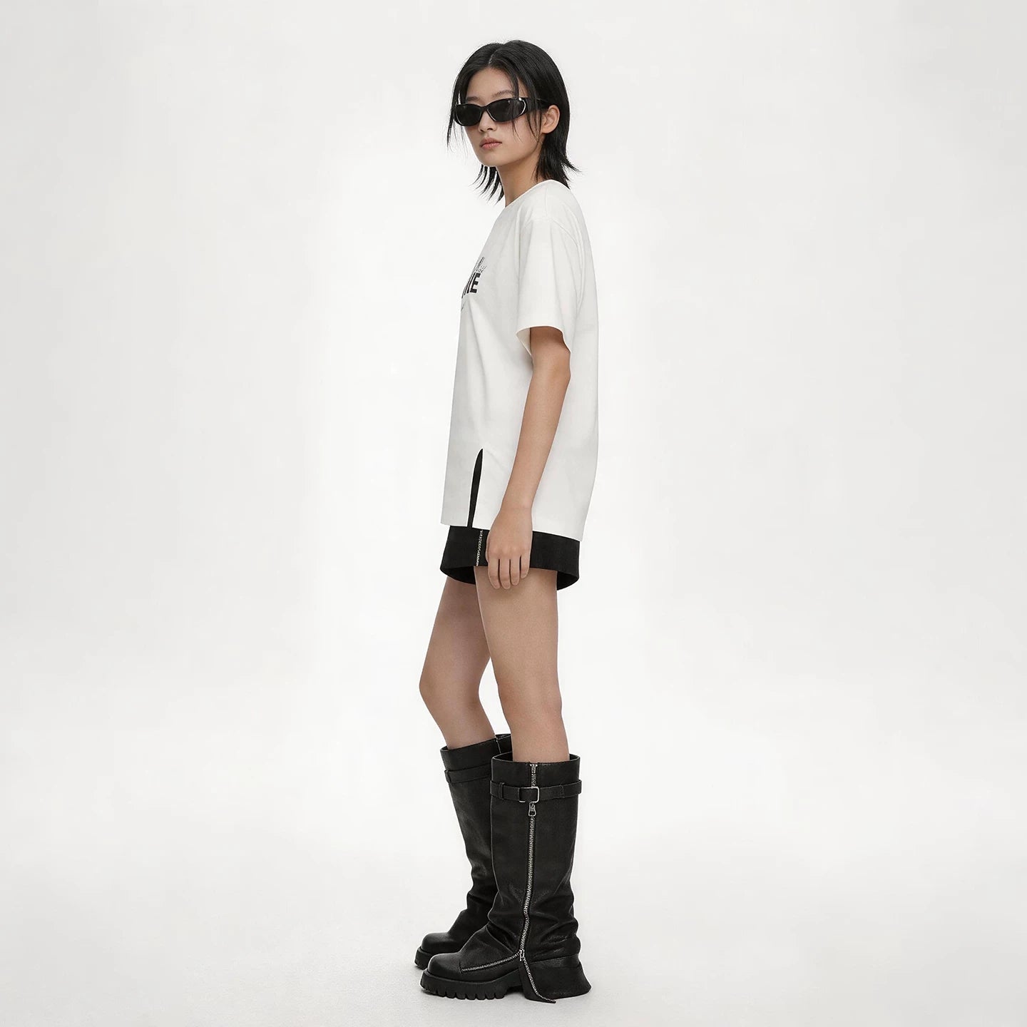 Lapargay Ink Forest Print Side Slit Design Comfortable Loose White T-shirt L75200212C - Lapargay