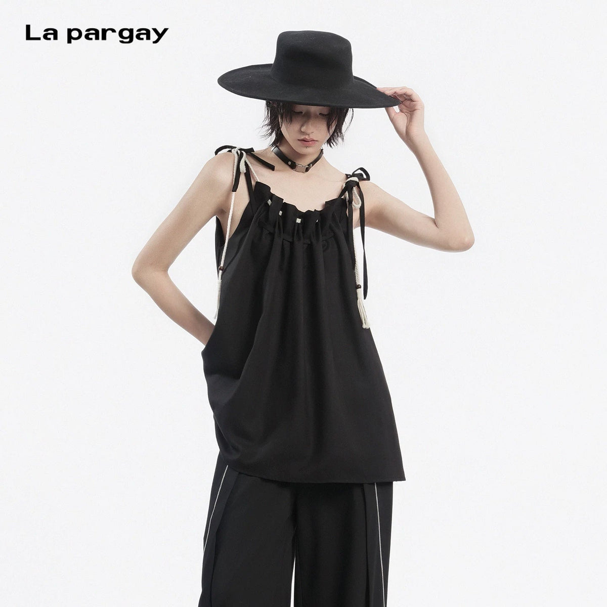 Lapargay Loose Sleeveless Camisole Top Adjustable Straps Pleated Design L78200103V - Lapargay