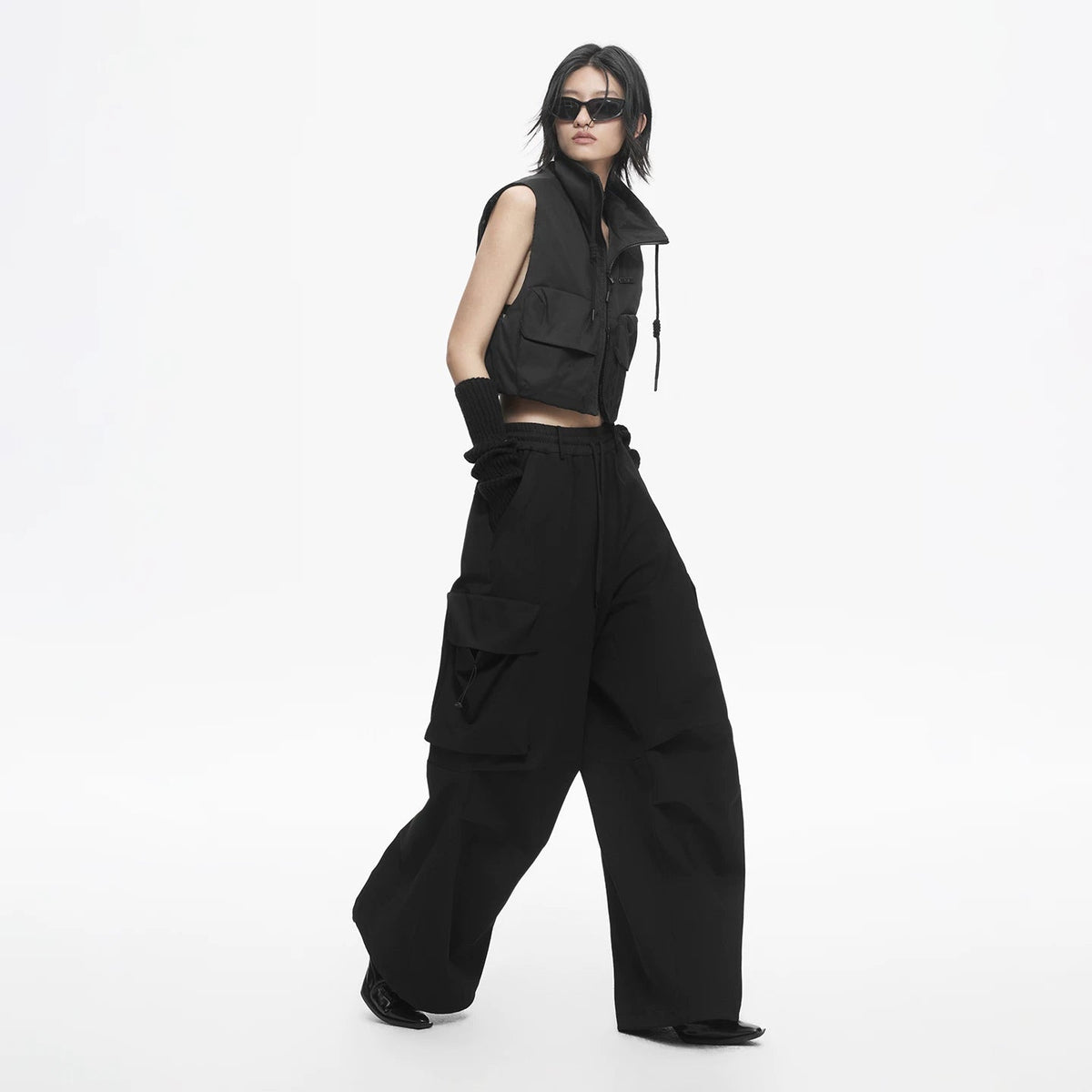 Lapargay Stand Collar Sleeveless Cropped Top Functional High Street Drawstring Neckline Structure L78101408C - Lapargay