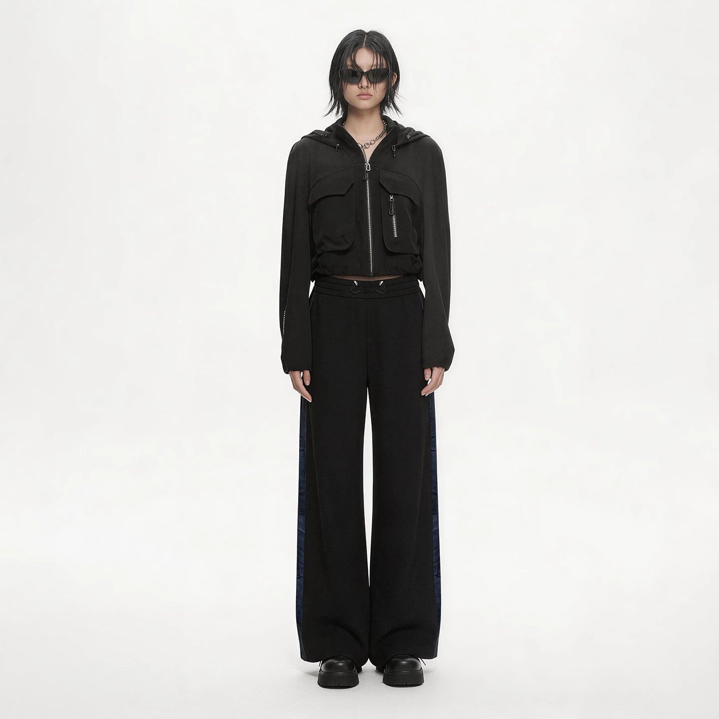 Lapargay textured drape wide-leg casual pants contrast side stripe double button drawstring high waist L75102602V - Lapargay