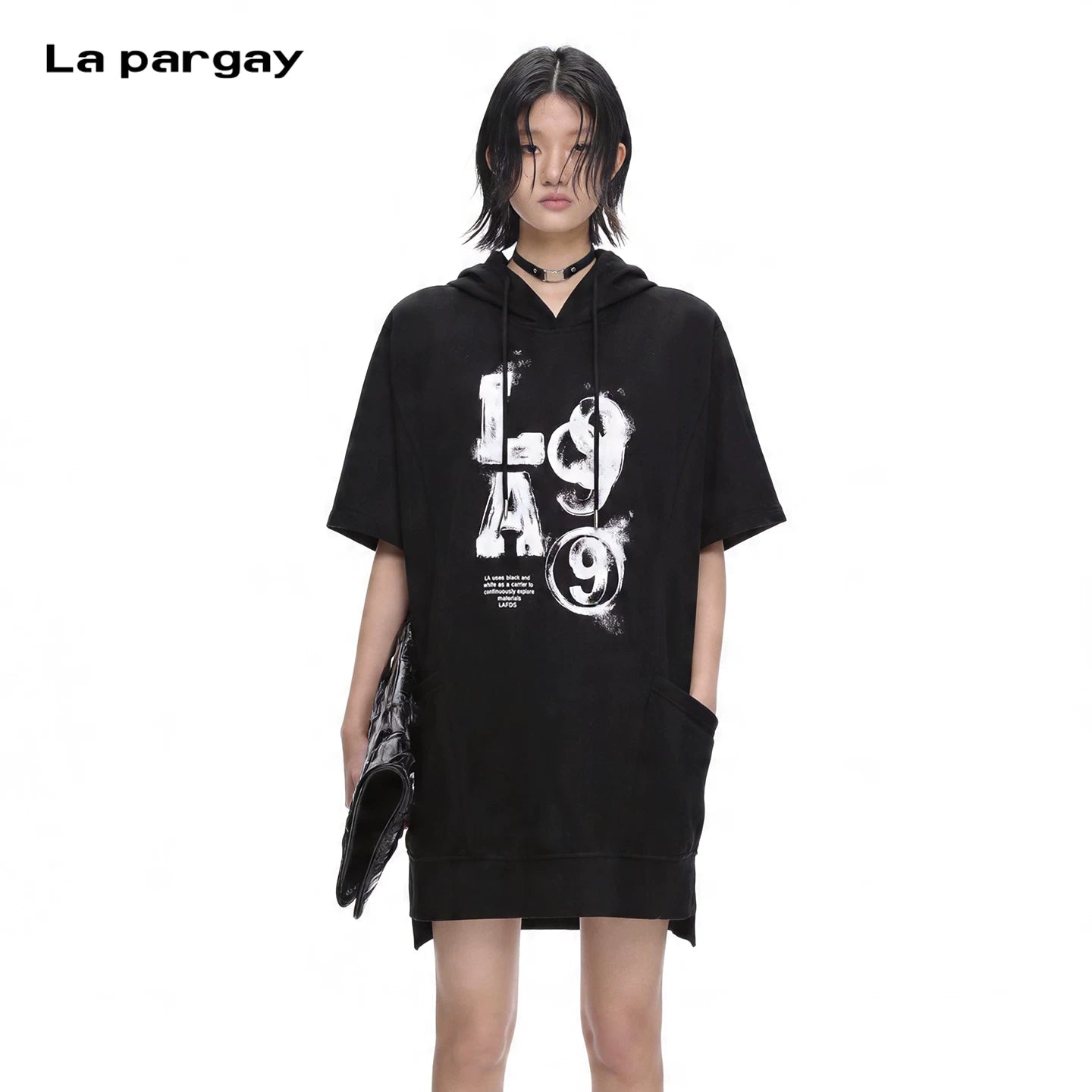Lapargay Trendy Graffiti Print Hooded Short Sleeve Top Double Large Pocket Design L75201904C - Lapargay